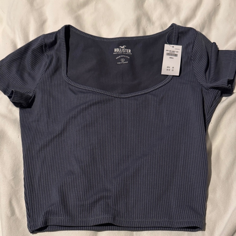 Hollister Women's Dark Blue Ribbed Crop Top